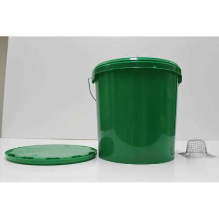 11 litres feeder pail